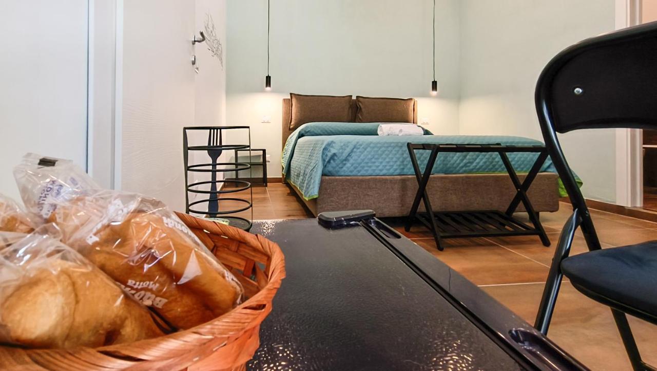 Casa Calu Castel Sant'Elmo Bed and Breakfast Napoli Eksteriør billede